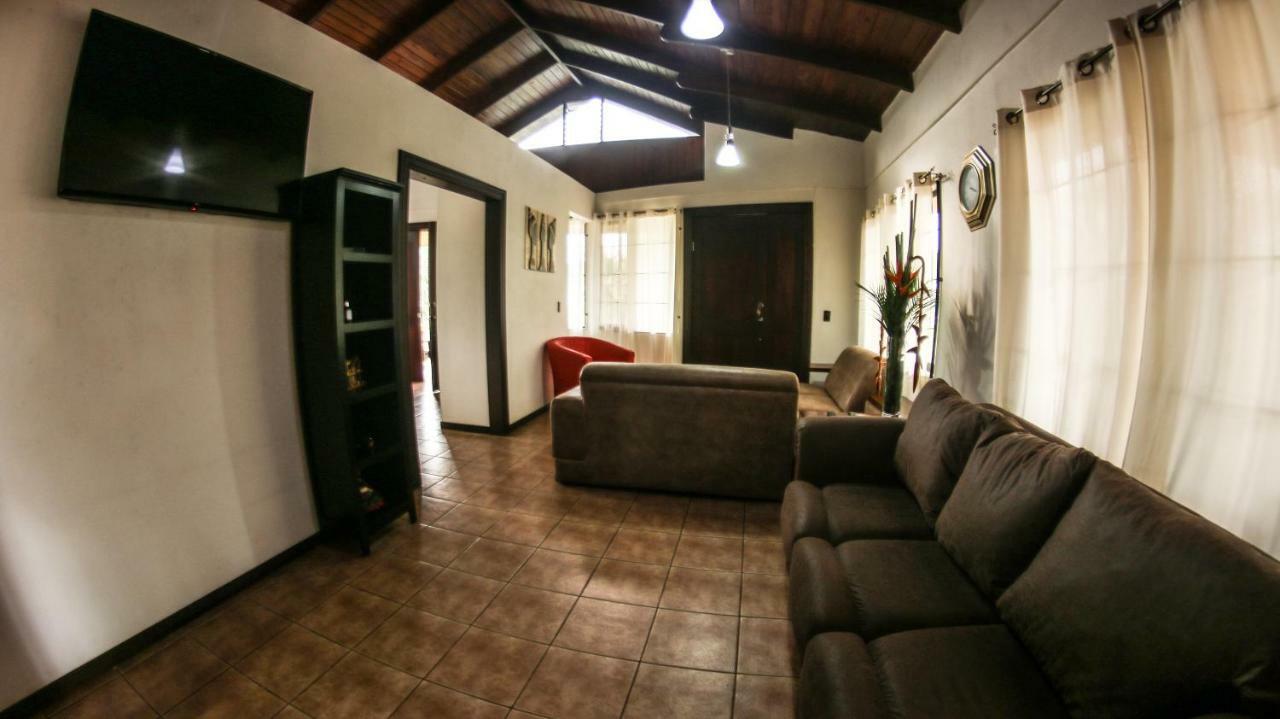 Villa Hortensias La Fortuna Eksteriør bilde